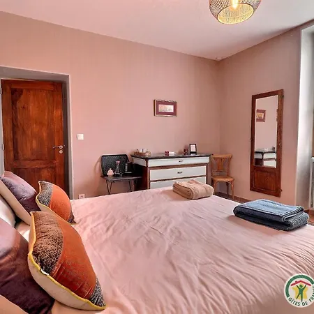 Les Volets Rouges Bed & Breakfast Saint-Sauveur-de-Cruzieres